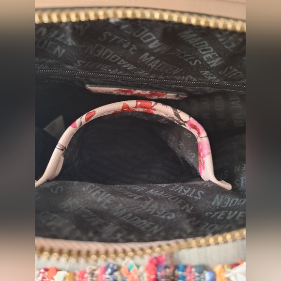 Steve Madden Pink and Red Floral Crossbody Bag - Picture 14 of 16